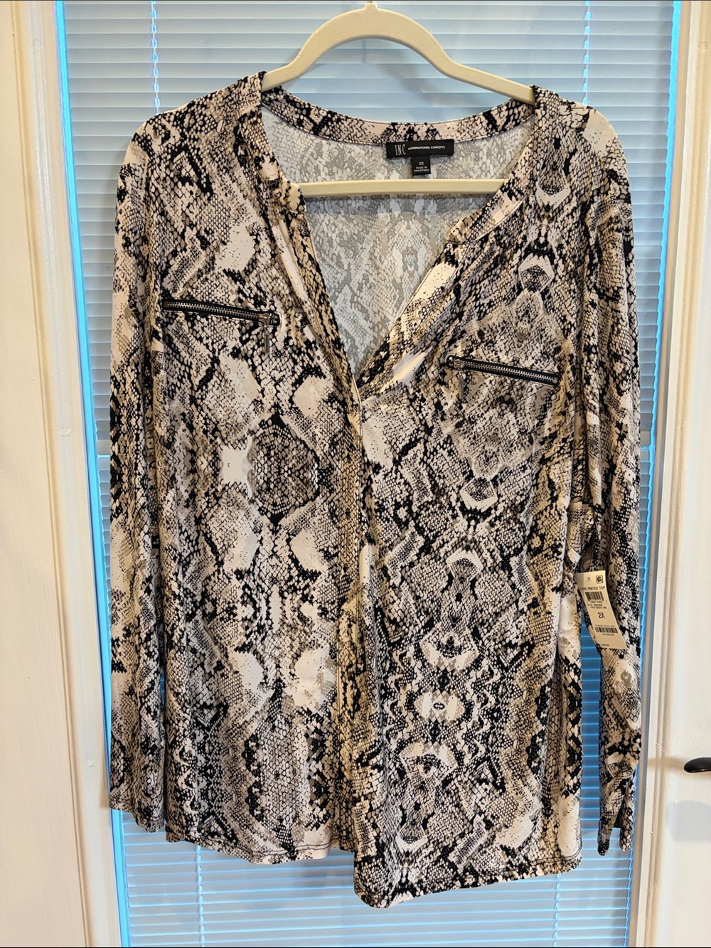 INC International Concepts Black & Cream Snake Print Button-Down Top